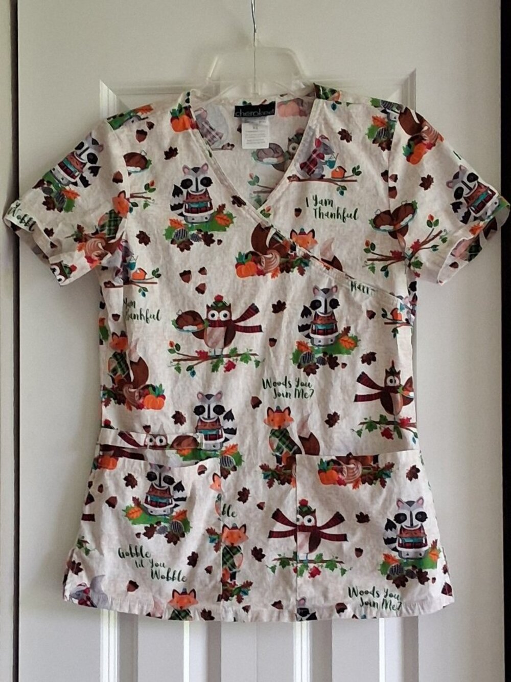 Cherokee Autumn Thanksgiving Animal Themed Scrub Top Women's Size XS
